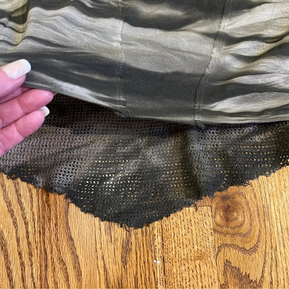 NWOT Oversized Lip Service Chaos Mesh Apocalyptic Olive Top - Picture 8 of 10